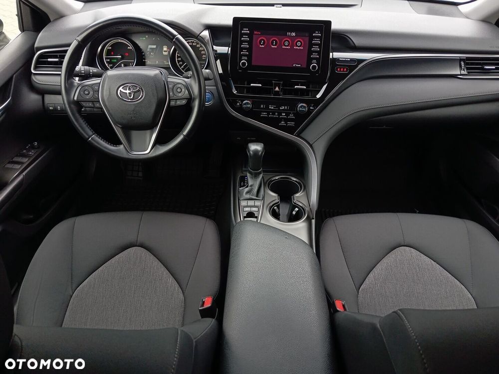 Toyota Camry 2.5 Hybrid Comfort CVT - 6