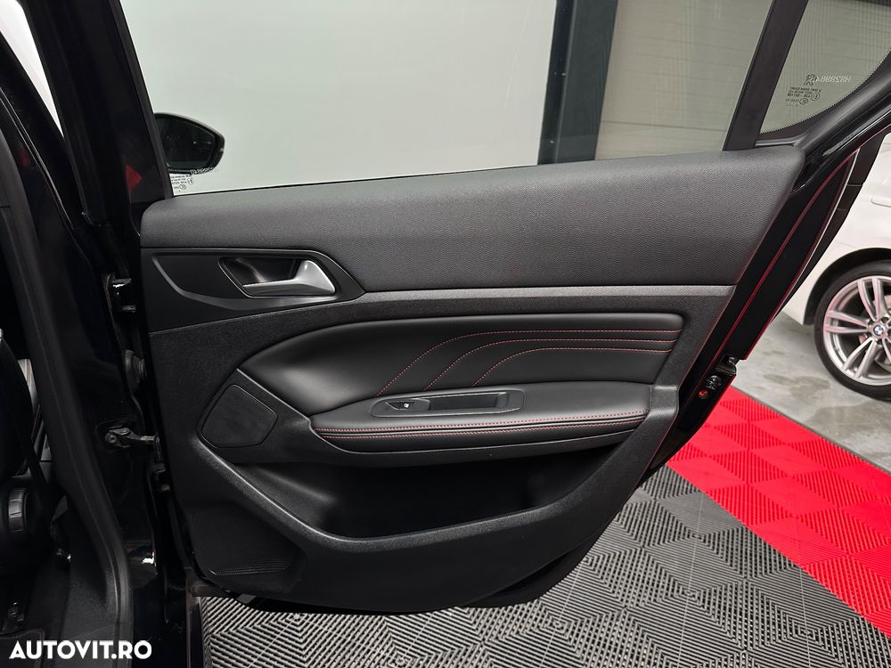 Peugeot 308 PureTech 130 EAT6 Stop & Start GT-Line Edition - 23