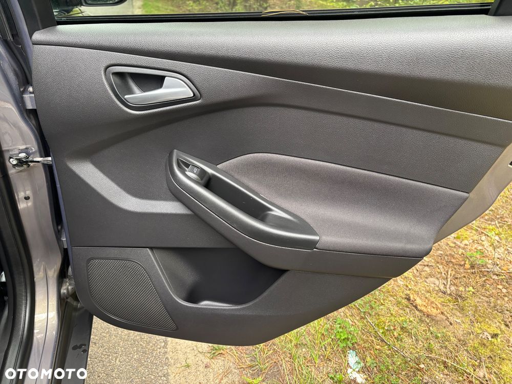 Ford Focus 1.6 TDCi DPF Start-Stopp-System Titanium - 24