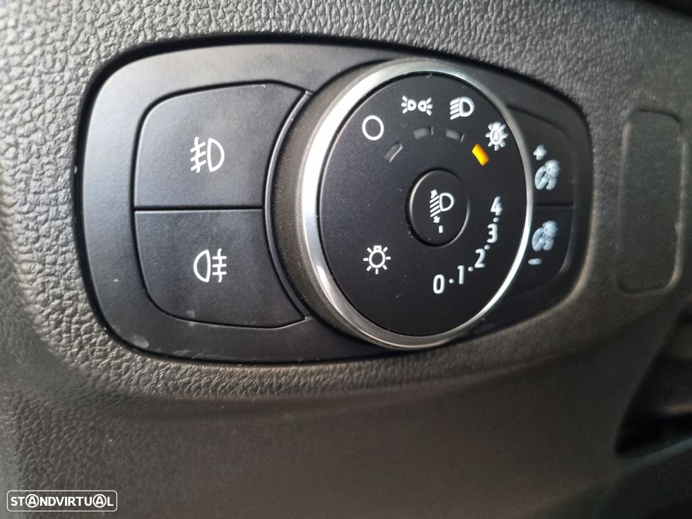 Ford Focus 1.0 EcoBoost MHEV ST-Line - 18