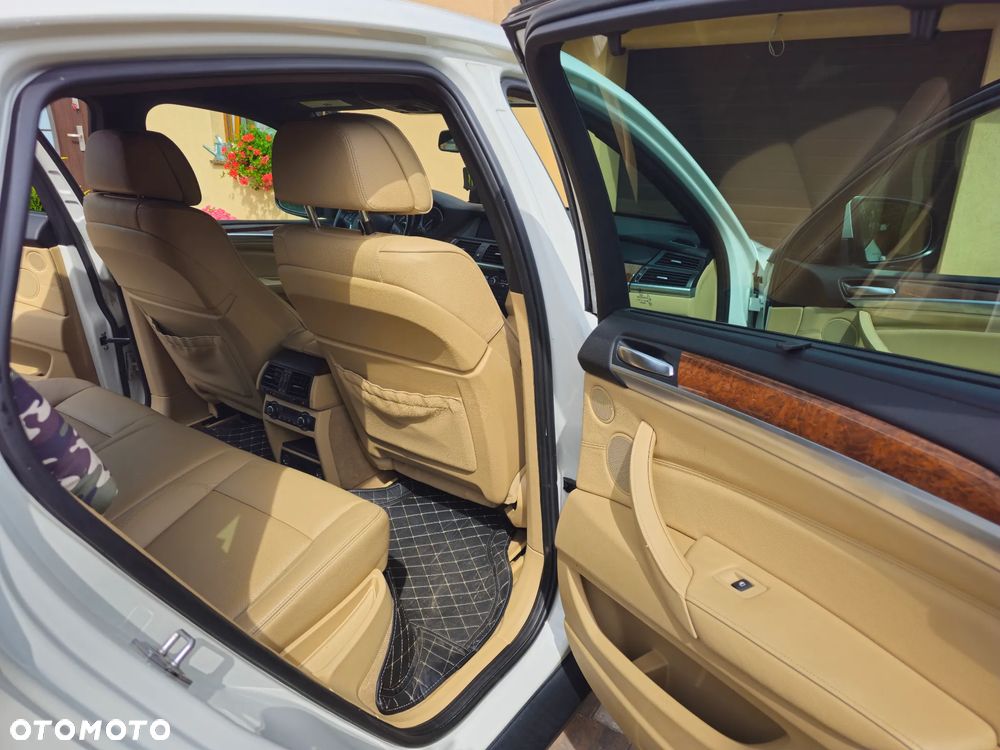 BMW X6 50i xDrive - 7