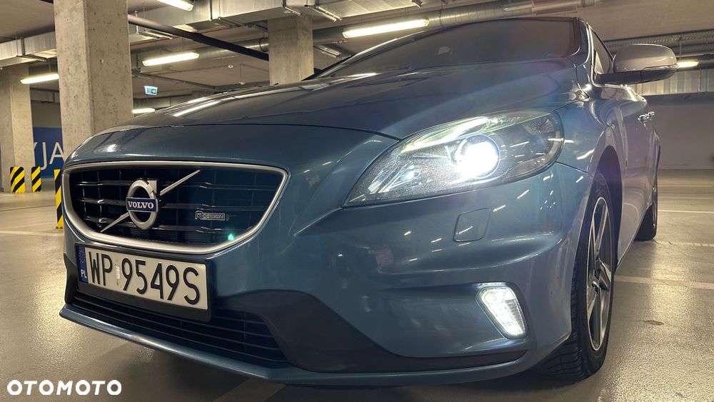 Volvo V40 D4 Drive-E R-Design Summum - 23