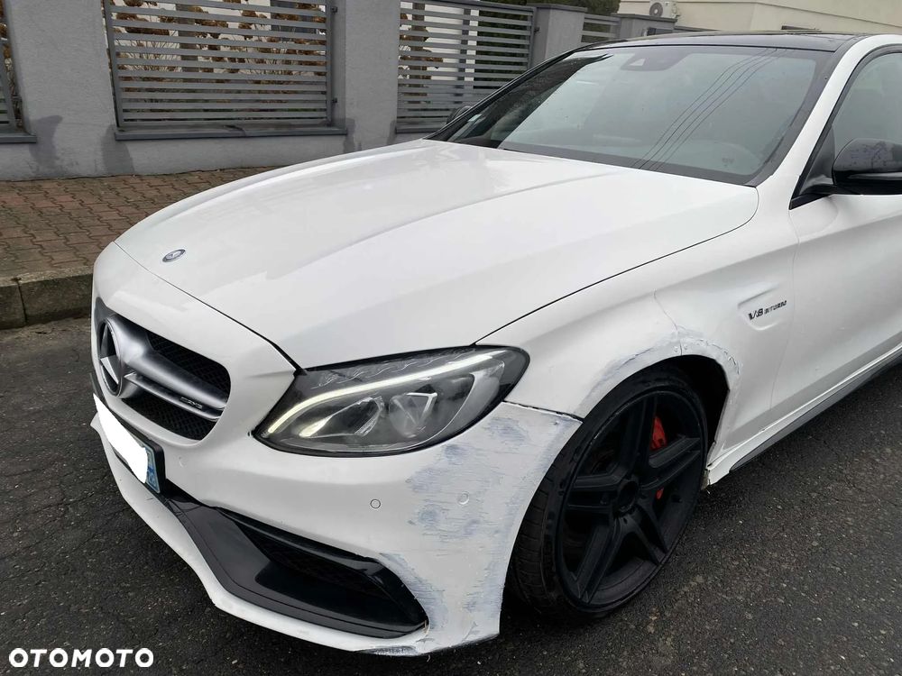 Mercedes-Benz Klasa C AMG 63 S AMG Speedshift 7G-MCT - 26