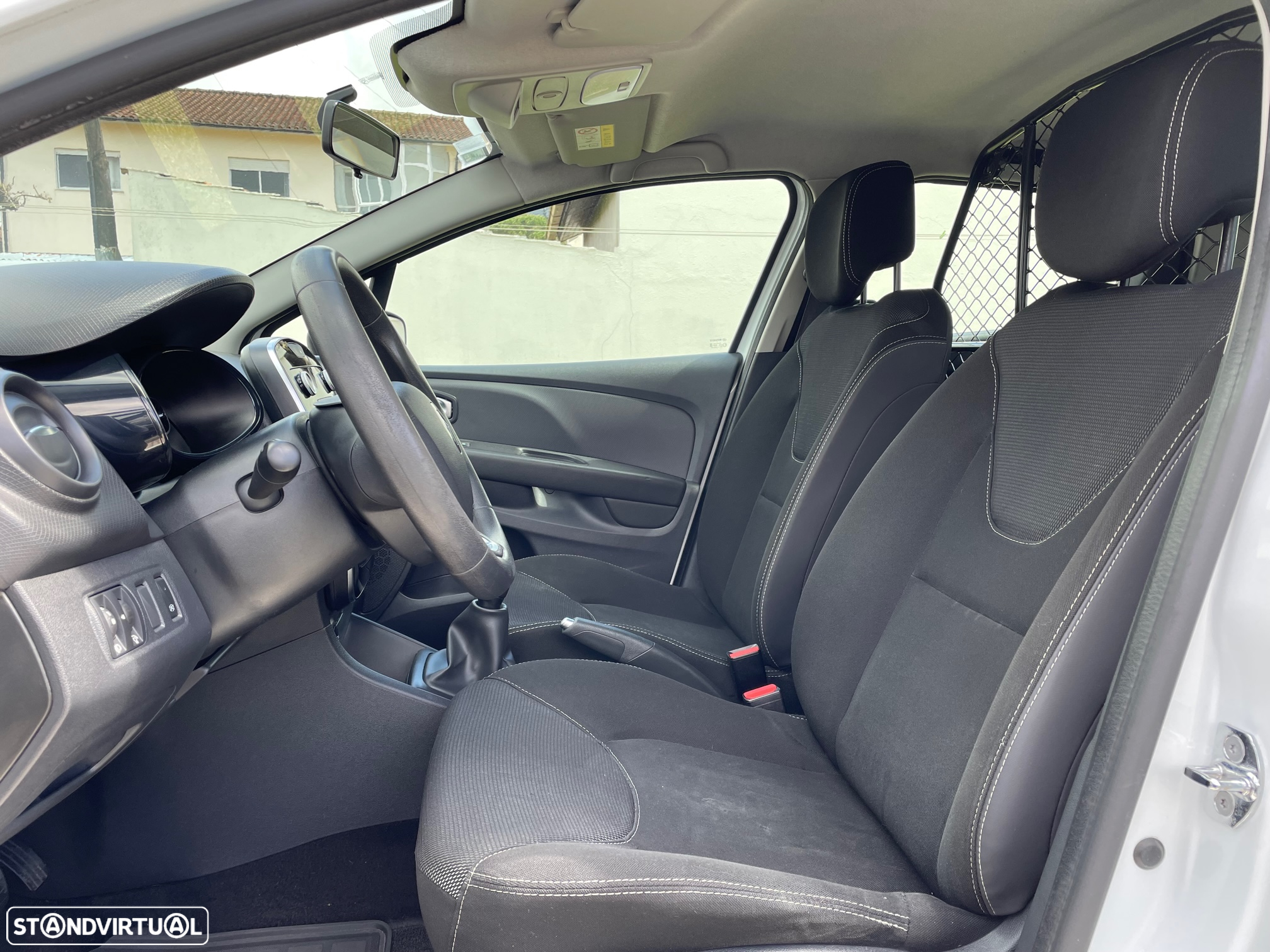 Renault Clio 1.5 DCI - 19