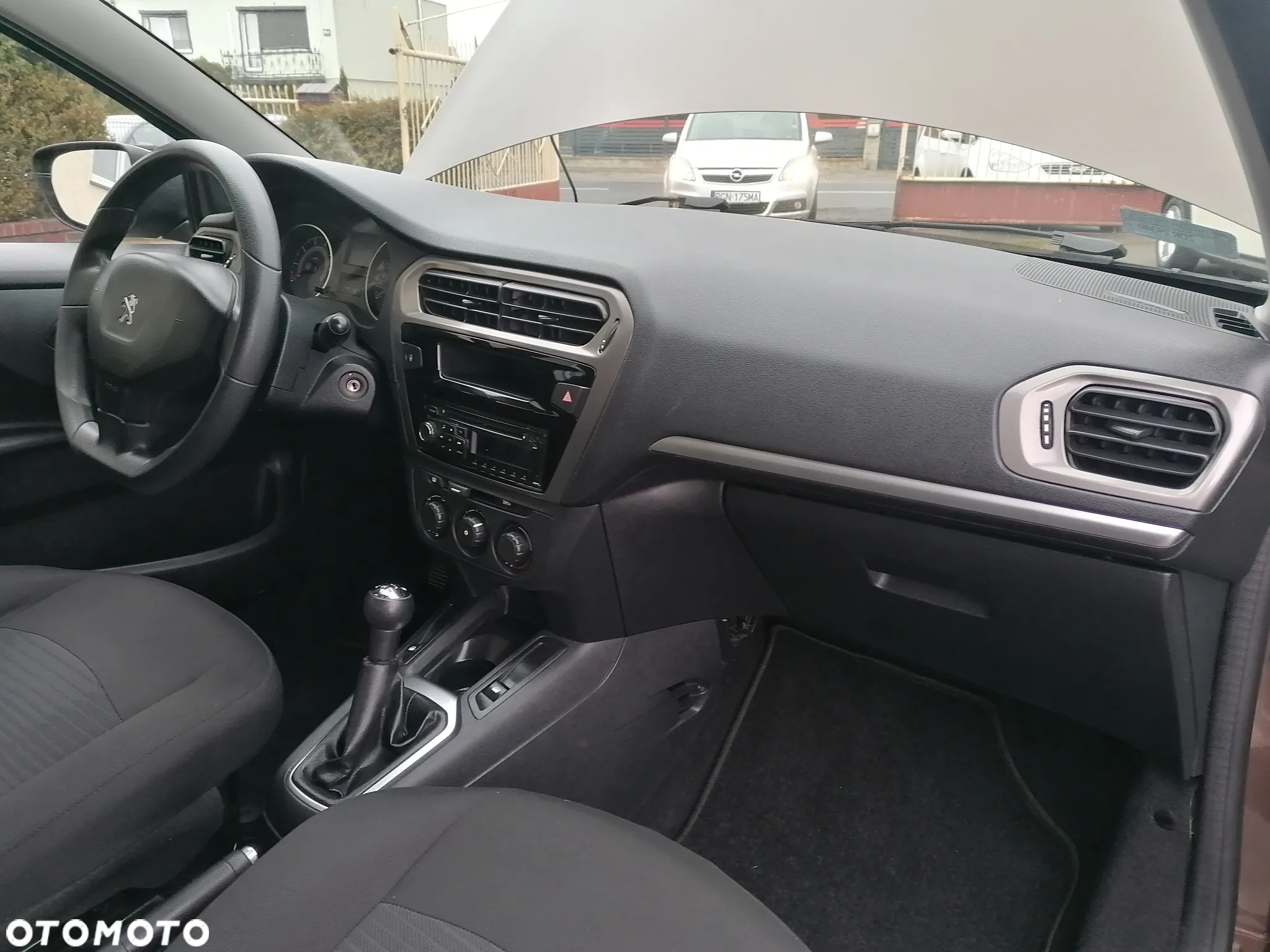 Peugeot 301 - 17