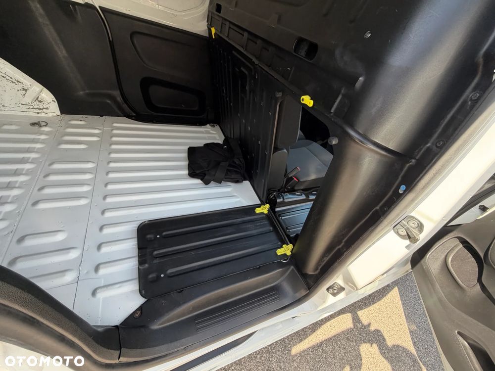 Citroën BERLINGO - 36