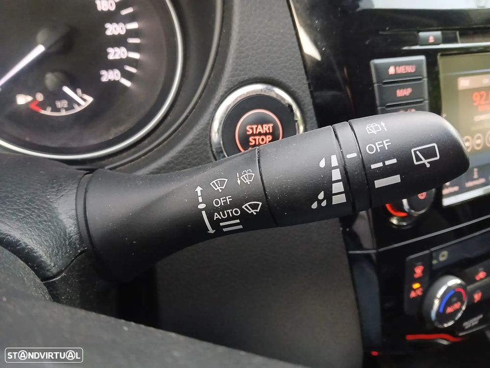Nissan Qashqai 1.3 DIG-T N-Connecta J18 - 38