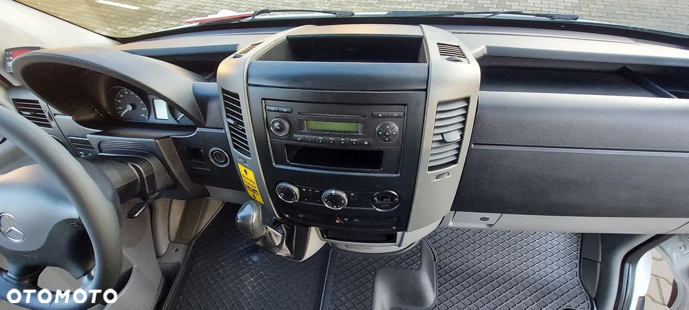 Mercedes-Benz SPRINTER - 20