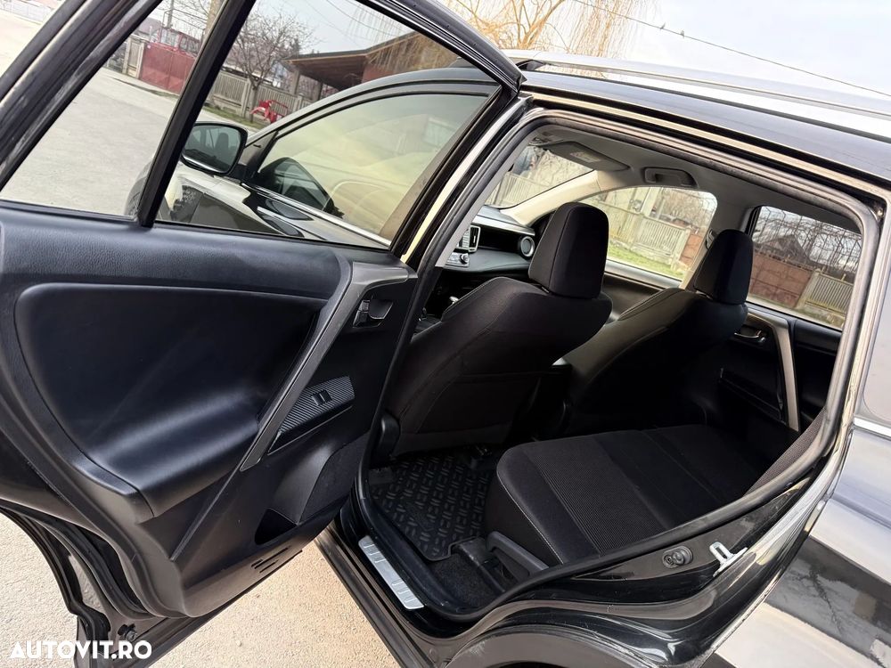 Toyota RAV4 2.2 D-4CAT 4WD Aut Executive - 19