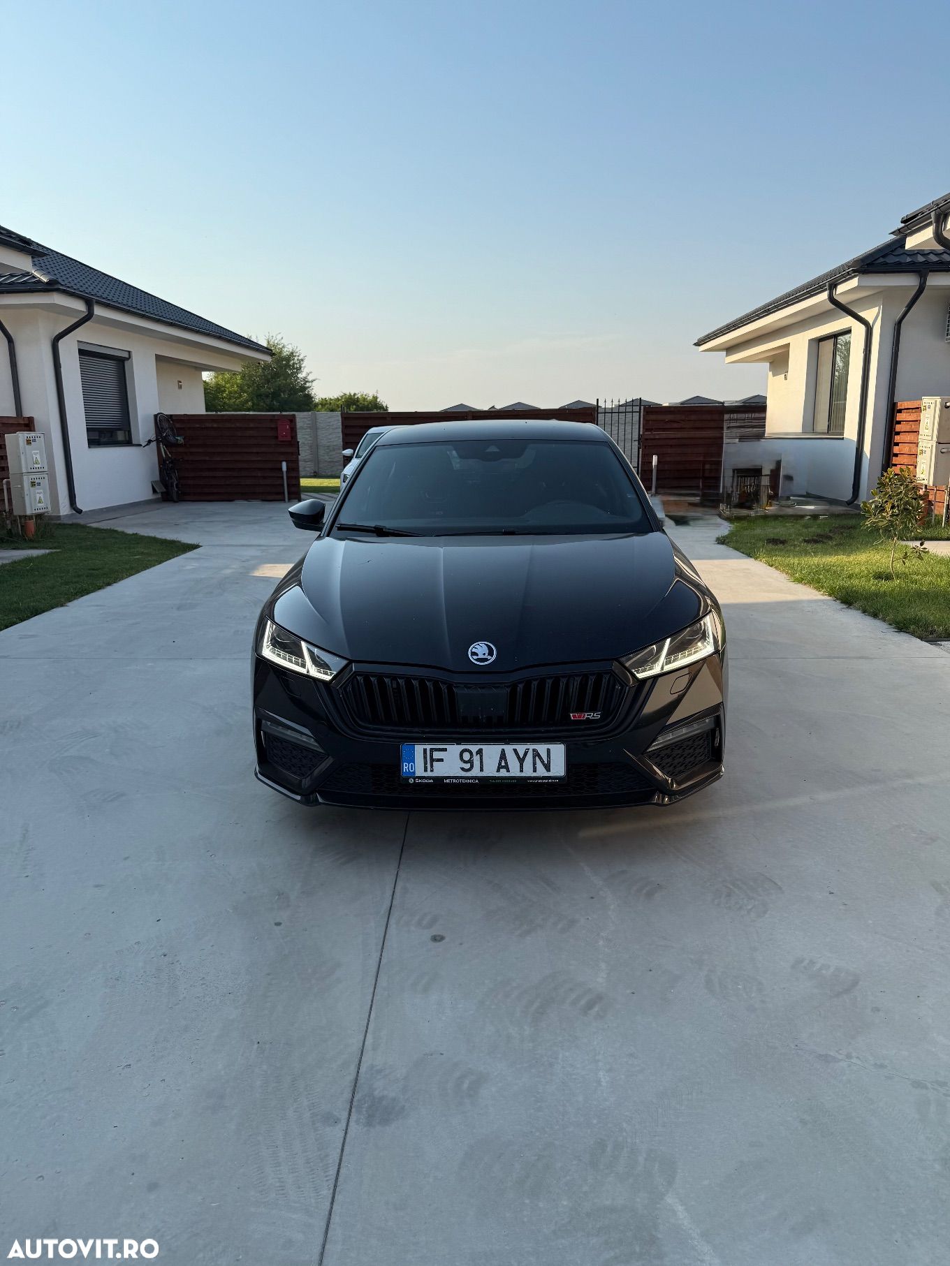 Skoda Octavia 2.0 TSI DSG RS - 1