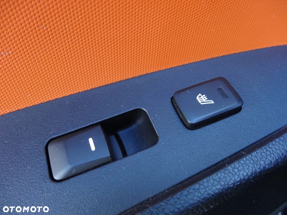 Kia Sportage 2.0 CRDI 4WD Dream-Team Edition - 32