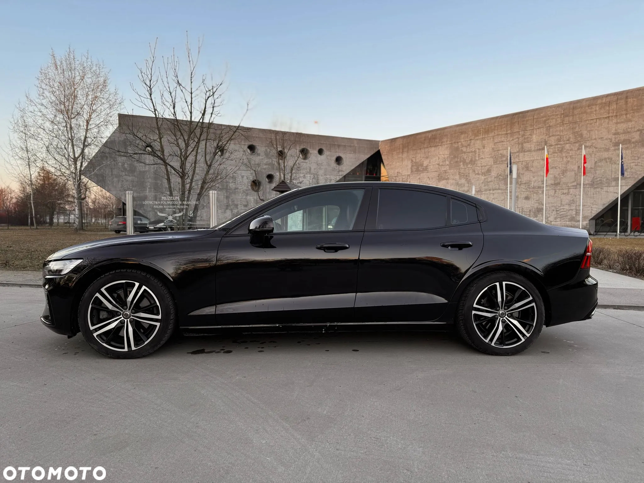 Volvo S60 T6 AWD R-Design - 4