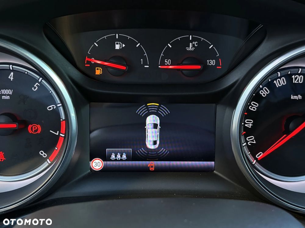 Opel Insignia - 29