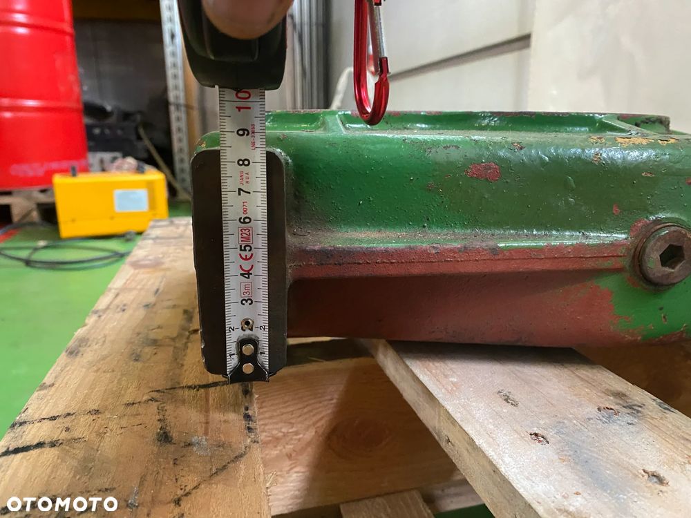 Przekładnia rozrzutnika obornika - 8