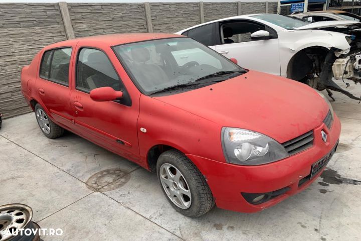 Lampa stop dreapta pe aripa Renault Symbol 1 [2th facelift] [2005 - 2 - 2