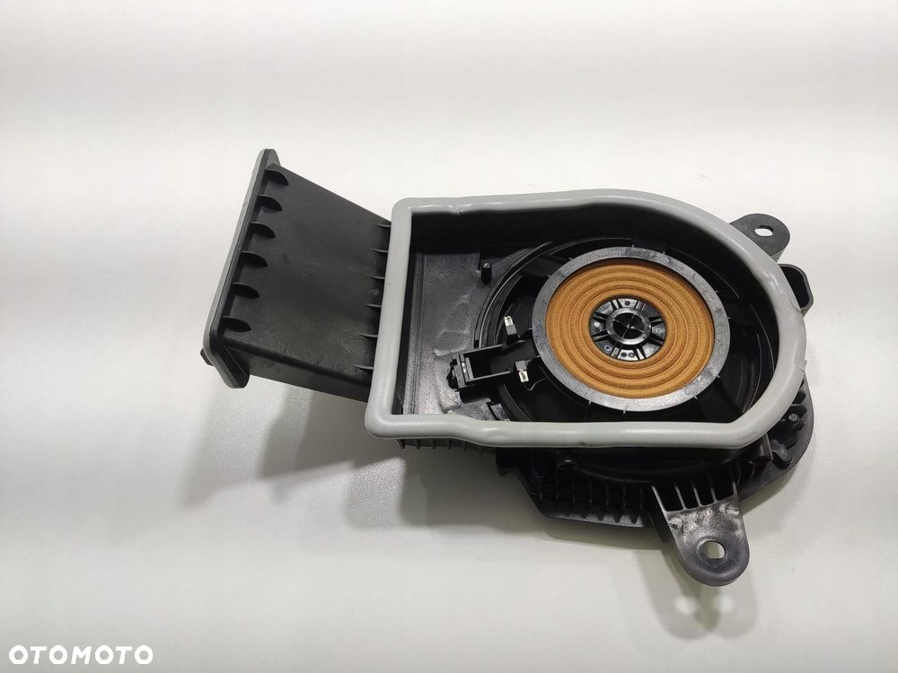 GŁOŚNIK SUBWOOFER LEWY BMW 2 ACTIVE TOURER U06 2022-2026 5A052F7 - 2
