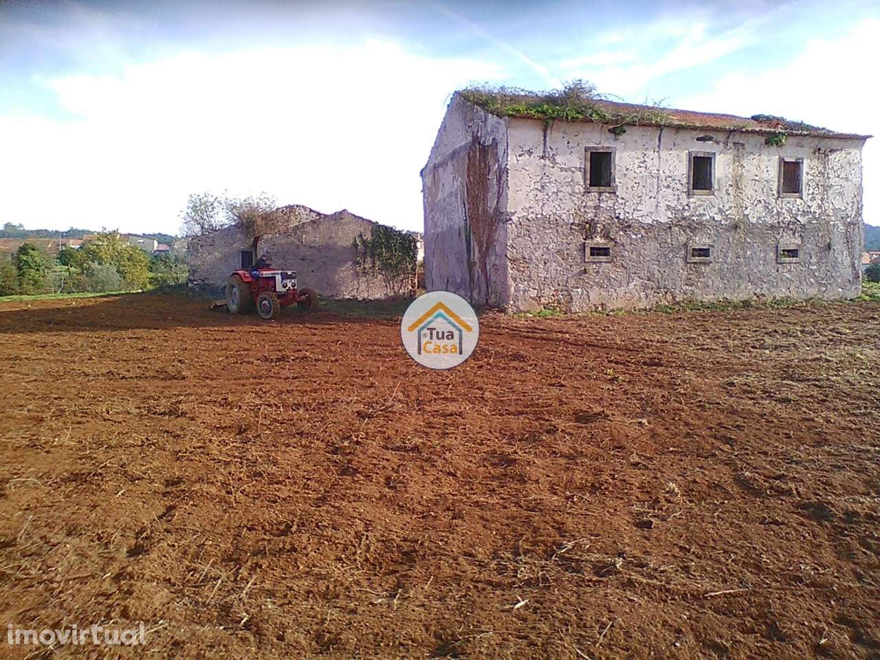 Moradia Histórica em Ruínas com Projeto para Turismo Rural em Telhado, - Grande imagem: 2/21