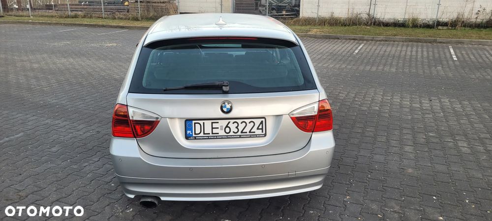 BMW Seria 3 320i Edition Exclusive - 4