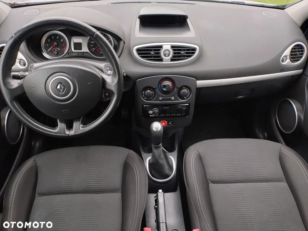 Renault Clio 1.2 16V 75 Dynamique - 17