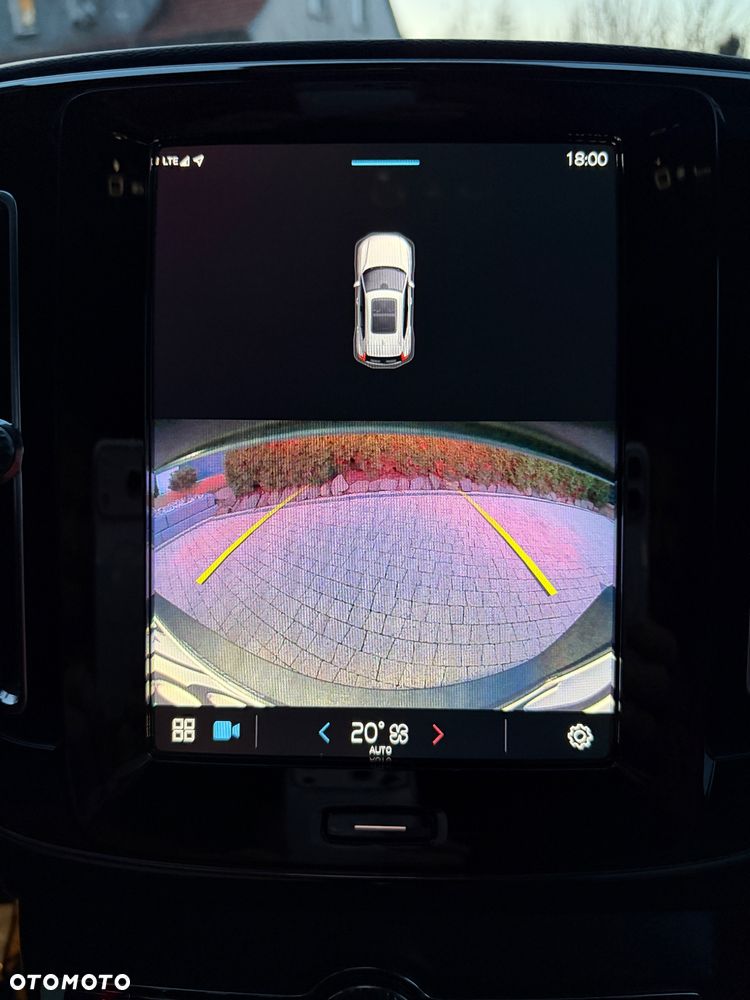 Volvo XC 40 B3 Plus Bright - 32