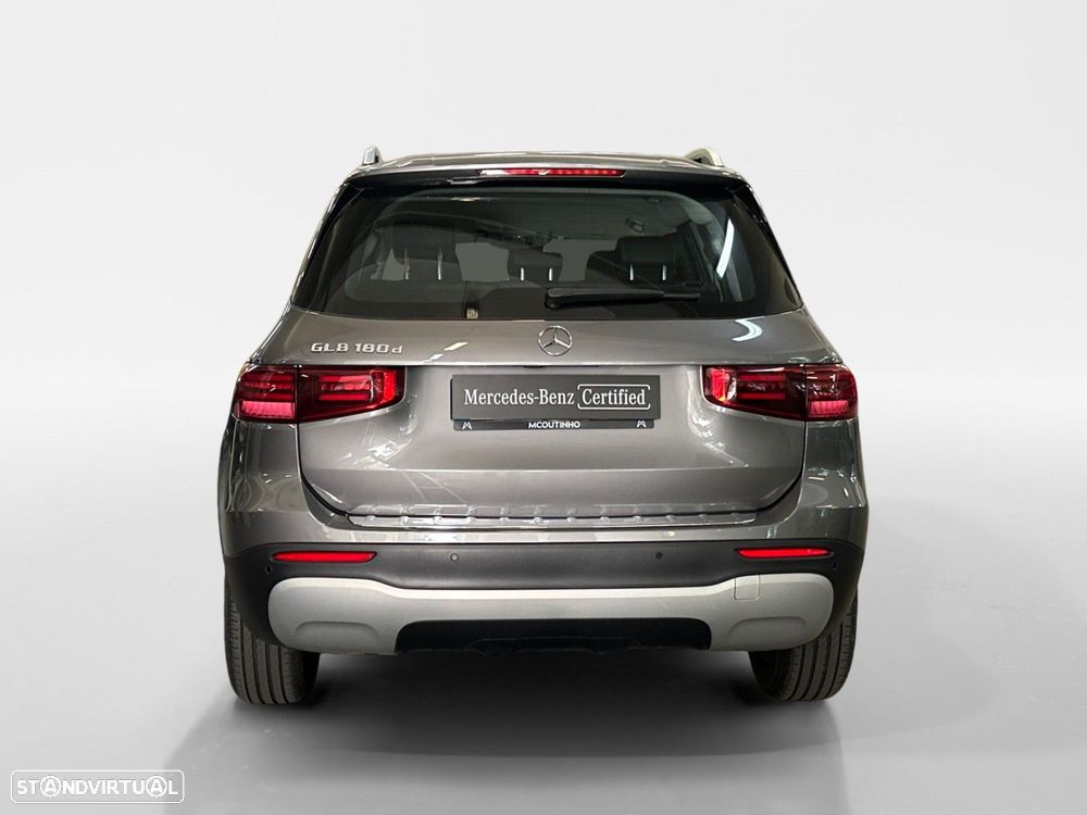 Mercedes-Benz GLB 180 d — fotografia 4