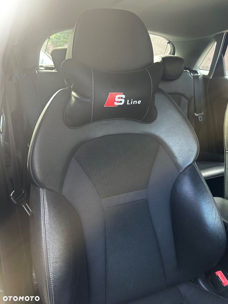 Audi A1 Sportback 1.6 TDI Attraction - 10