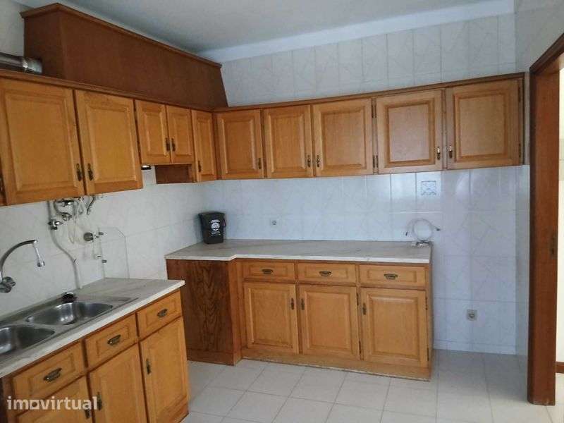 Aluga-se apartamento T2 - Grande imagem: 2/10