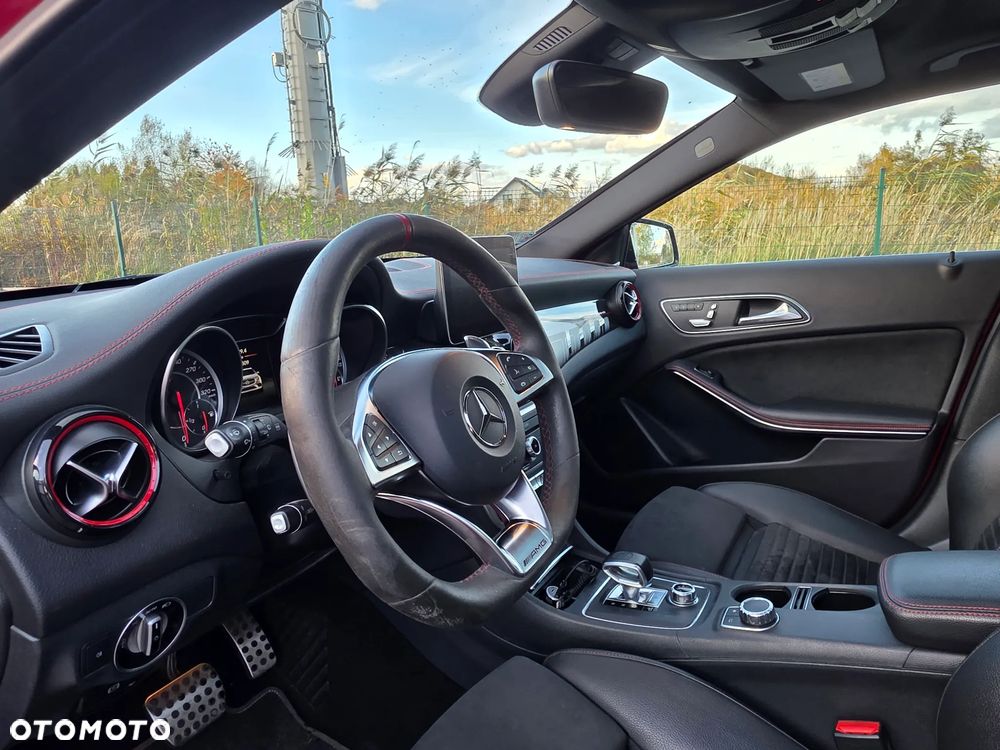 Mercedes-Benz GLA AMG 45 4-Matic - 10