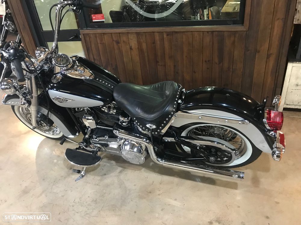 Harley-Davidson FLSTC Heritage Softail - 3
