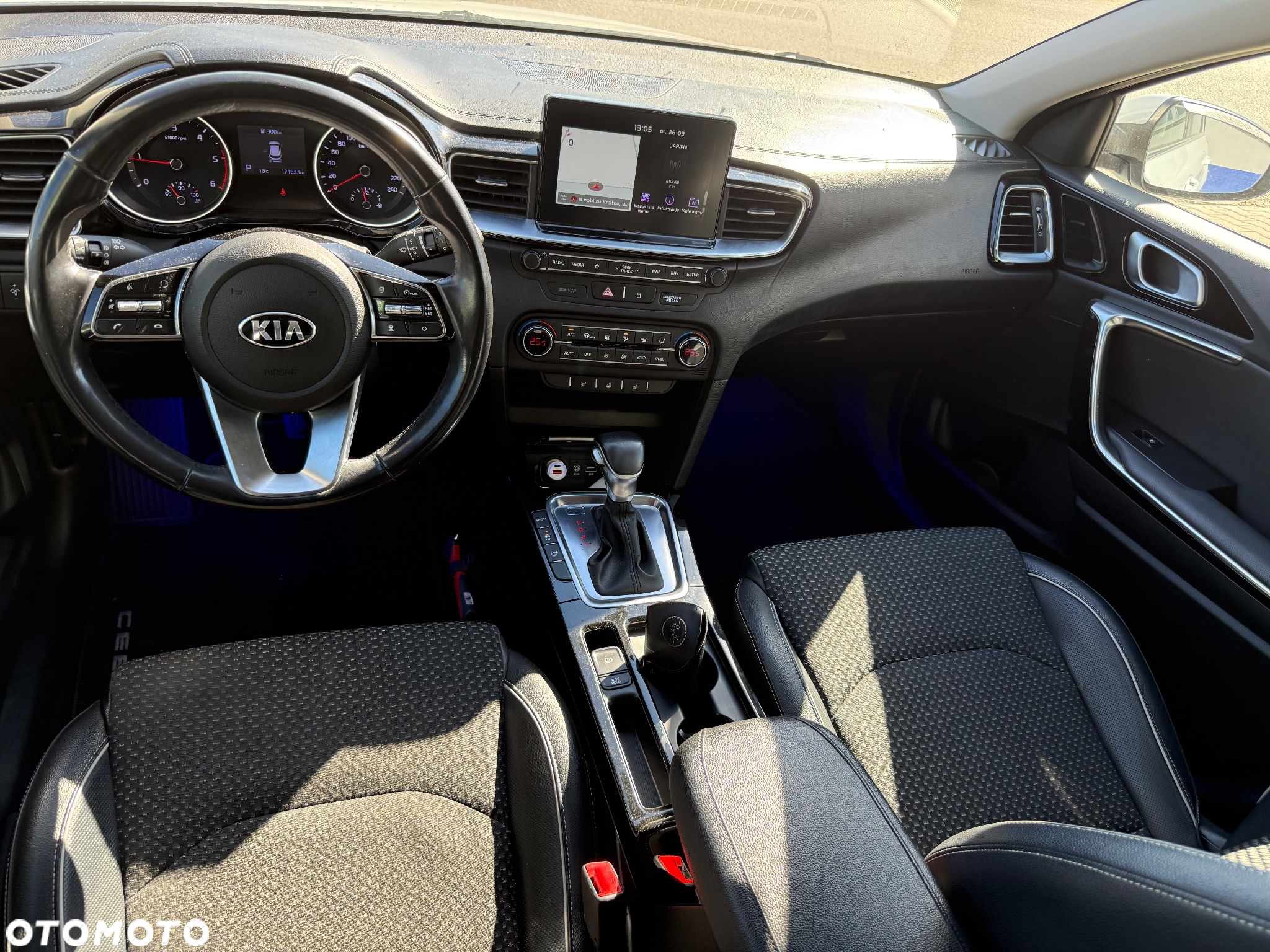 Kia Ceed - 23
