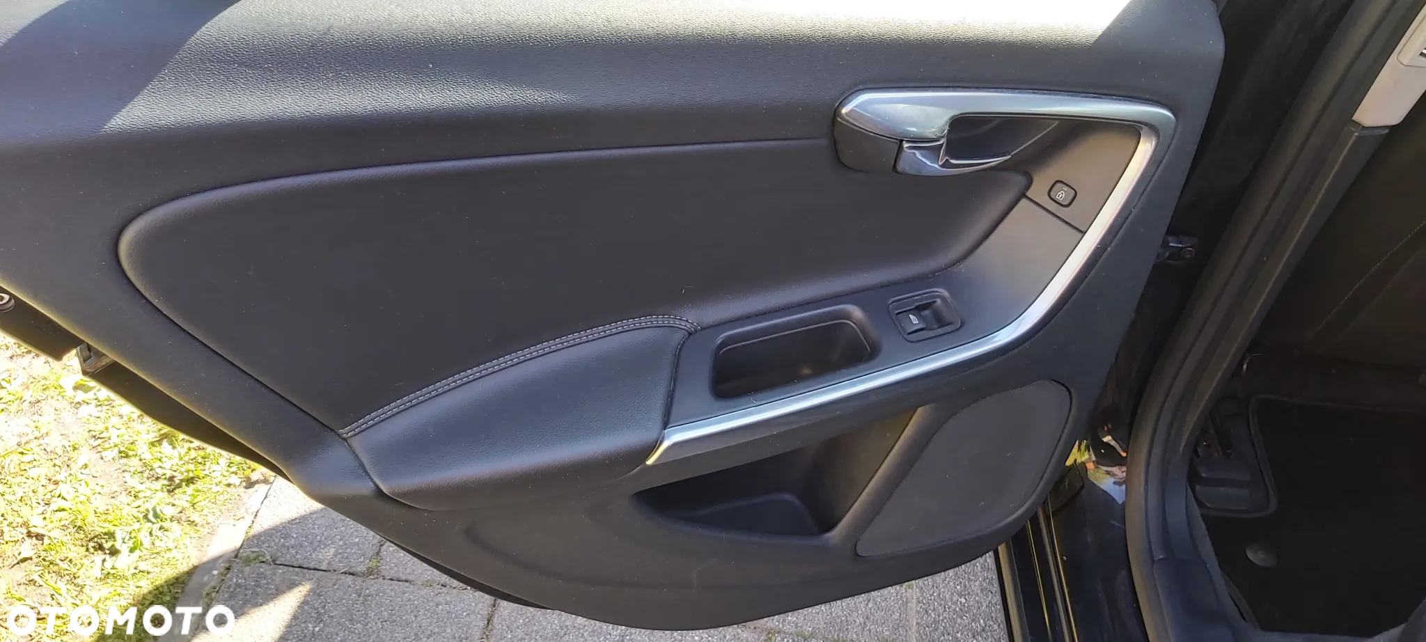 Volvo V60 D2 Momentum - 18