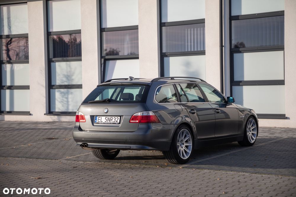 BMW Seria 5 525d - 14