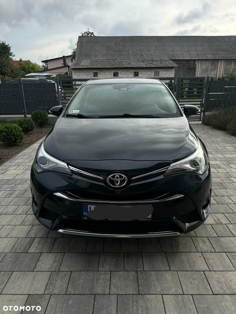Toyota Avensis - 1