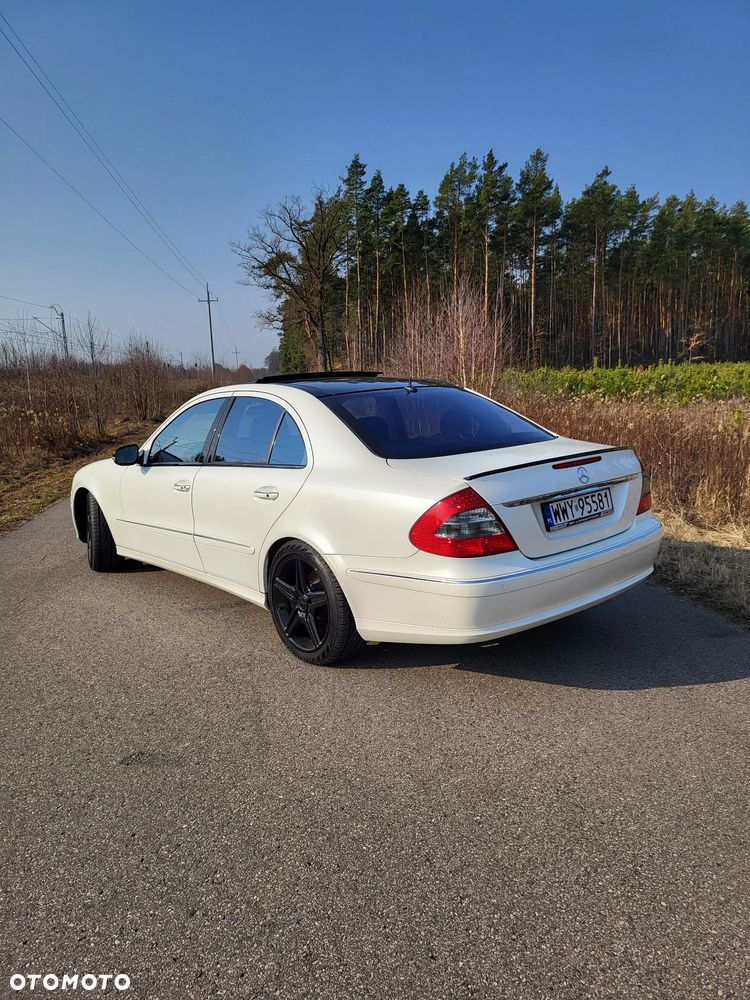Mercedes-Benz Klasa E 300 BLUETEC Avantgarde - 4