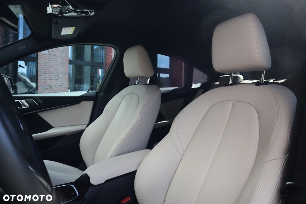 BMW Seria 2 218i M Sport - 11
