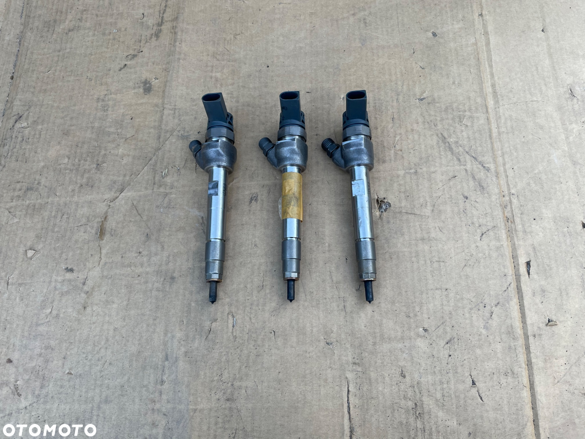 BMW 1 F20 X1 F48 X2 F39 2 F45 MINI B37 WTRYSKIWACZ WTRYSKIWACZE KOMPLET 3 SZTUKI 8511630 ORYGINALNE - 3