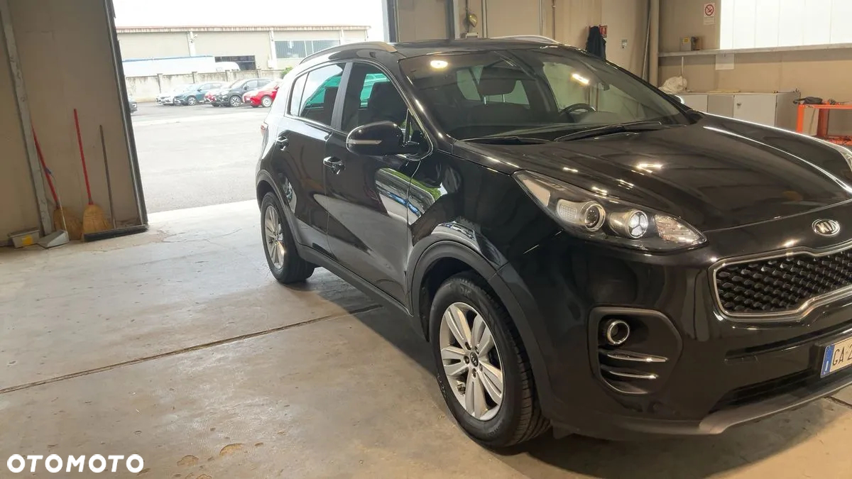 Kia Sportage 1.7 CRDI 2WD Dream-Team Edition - 2