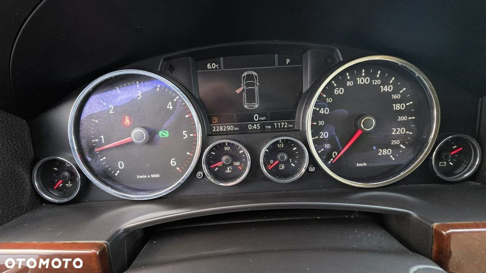 Volkswagen Touareg - 11