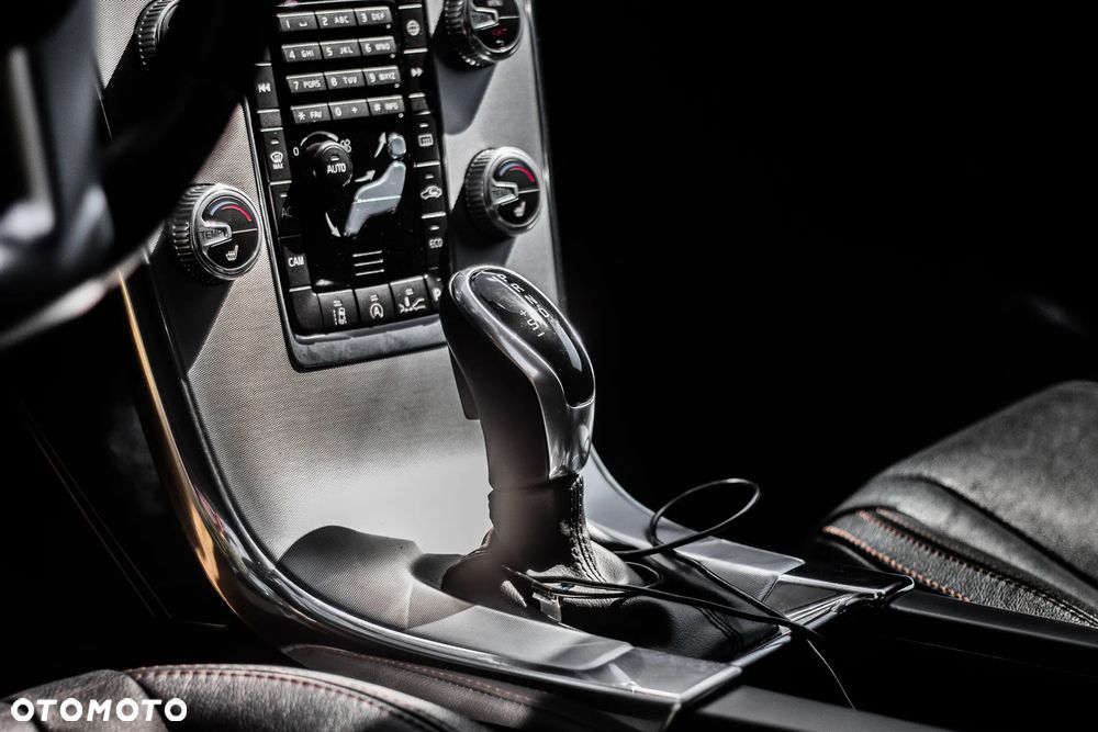Volvo XC 60 D4 Drive-E Summum - 13