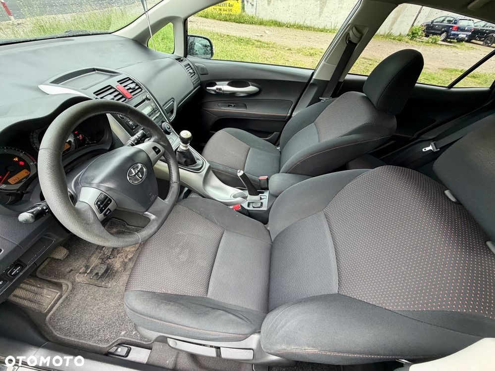 Toyota Auris 1.4 D-4D - 20