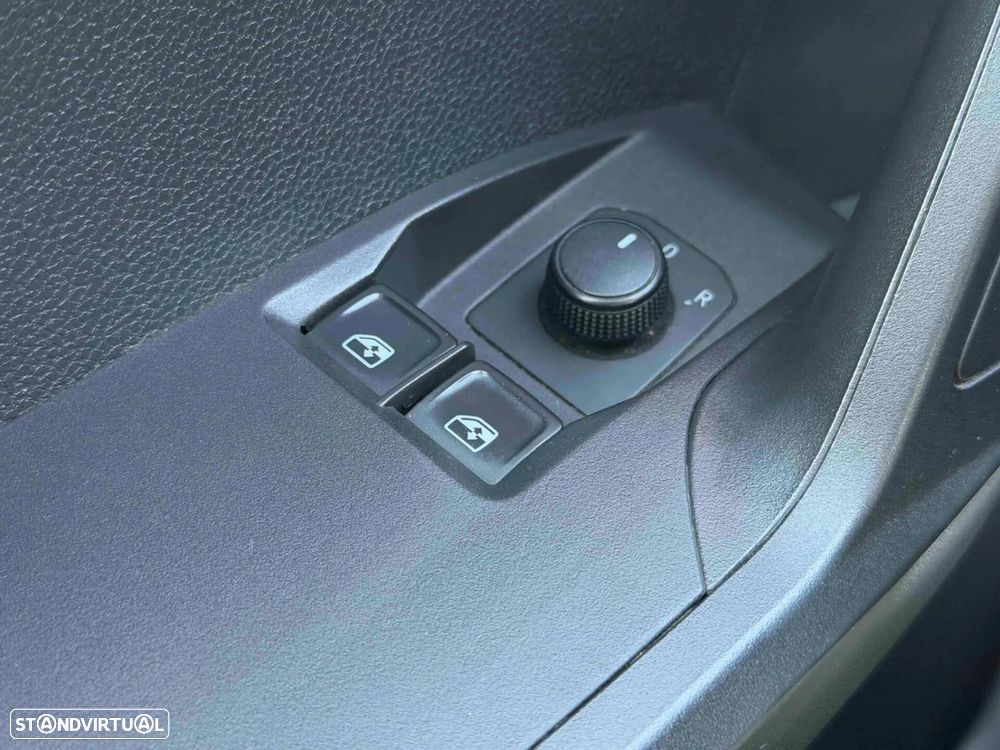 SEAT Ibiza 1.0 TSI S&S Style - 32