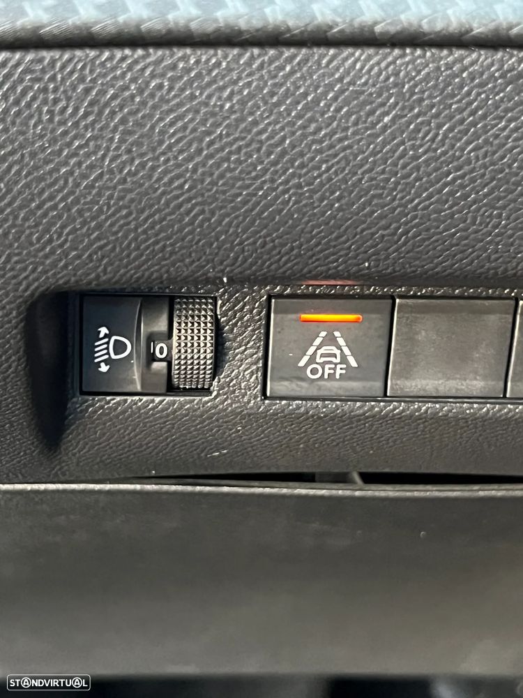 Peugeot e-208 Allure Pack - 18