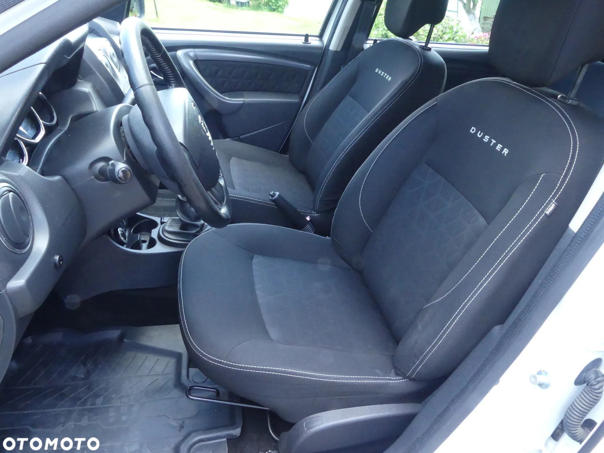 Dacia Duster 1.6 Laureate 4x4 - 6