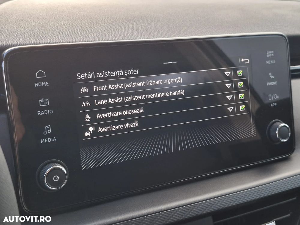 Skoda Kamiq 1.0 TSI Essence - 8