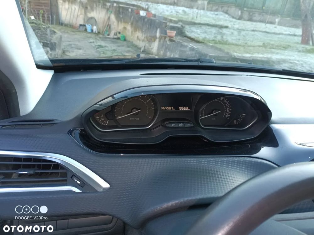 Peugeot 2008 1.2 VTi/Pure Tech Access - 4