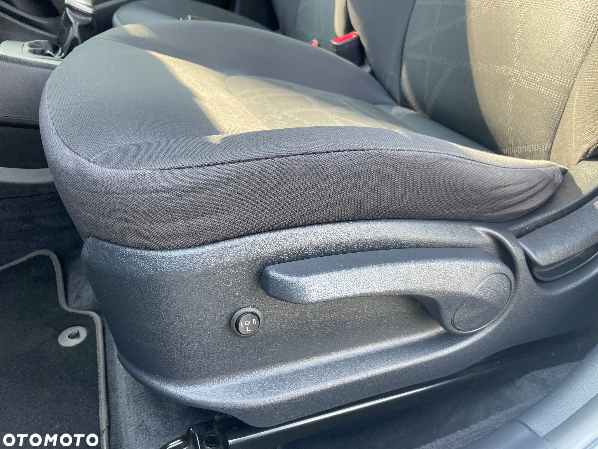 Kia Rio - 19