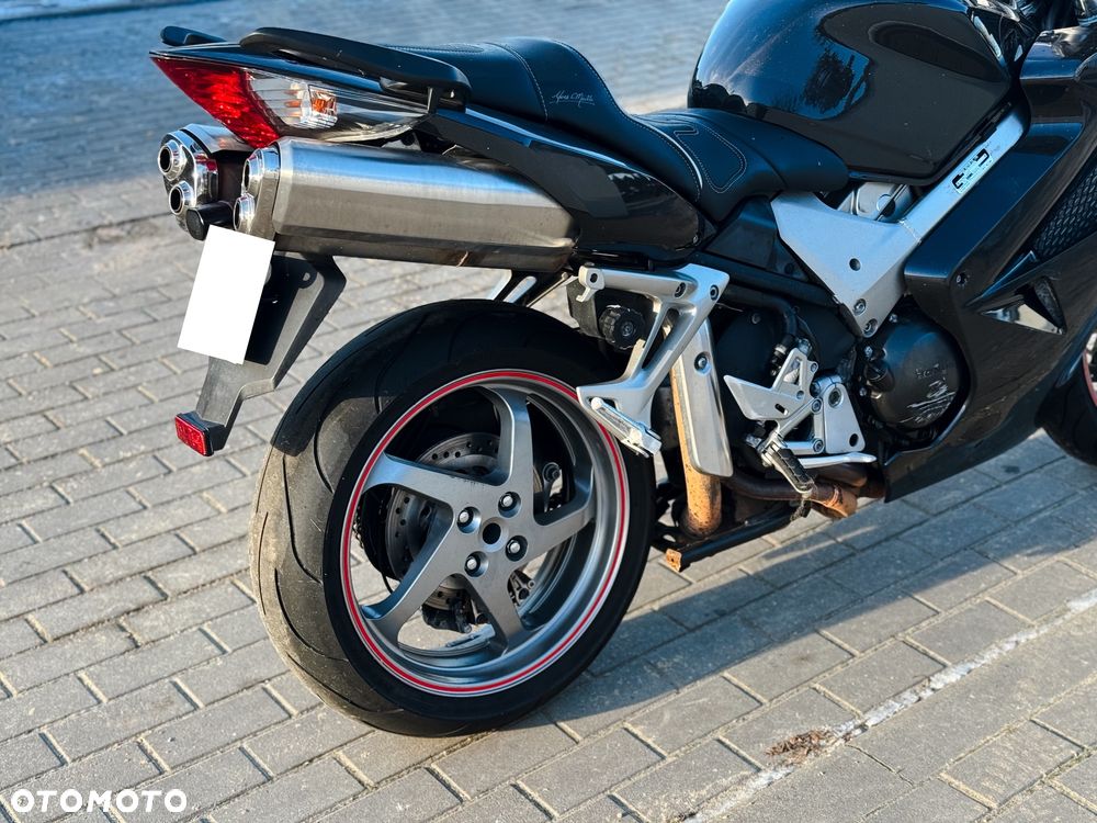 Honda VFR - 21