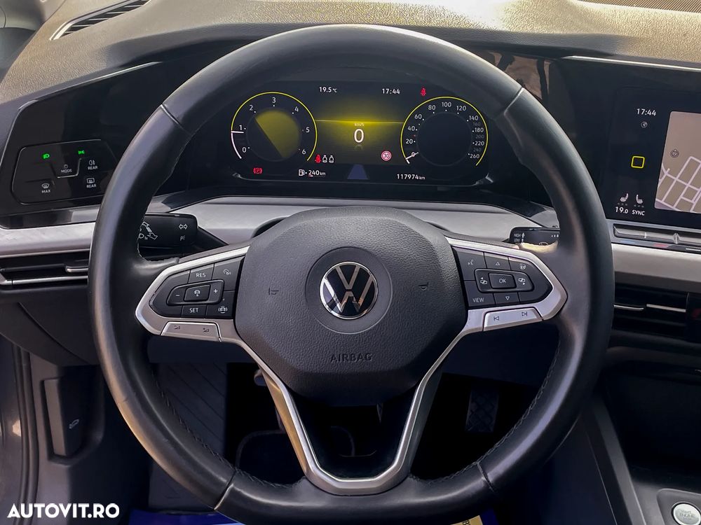 Volkswagen Golf 2.0 TDI SCR Life - 19