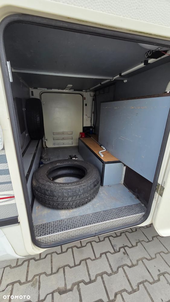 Mercedes-Benz Sprinter LMC - 6