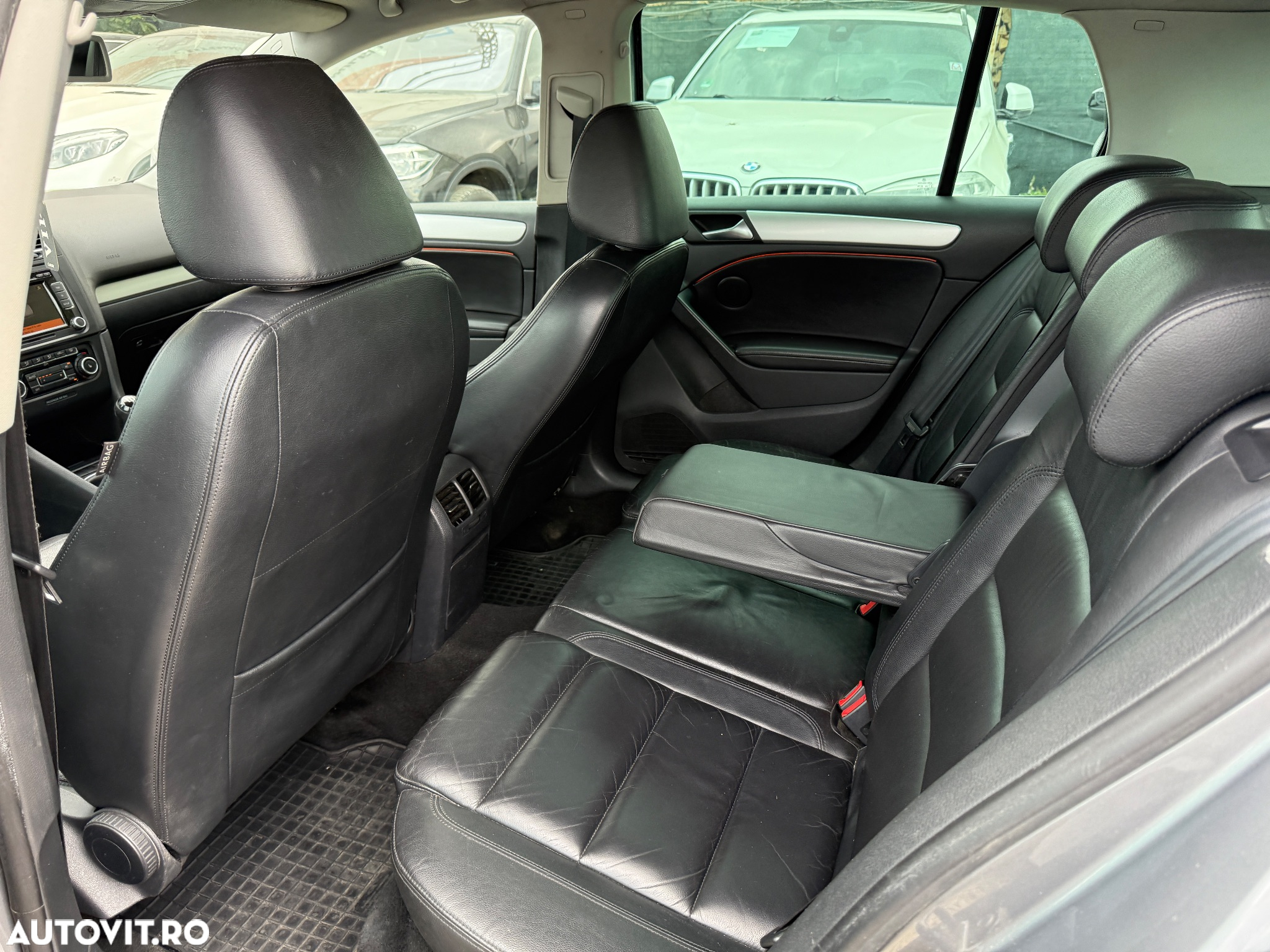 Volkswagen Golf 2.0 TDI DPF Highline - 18